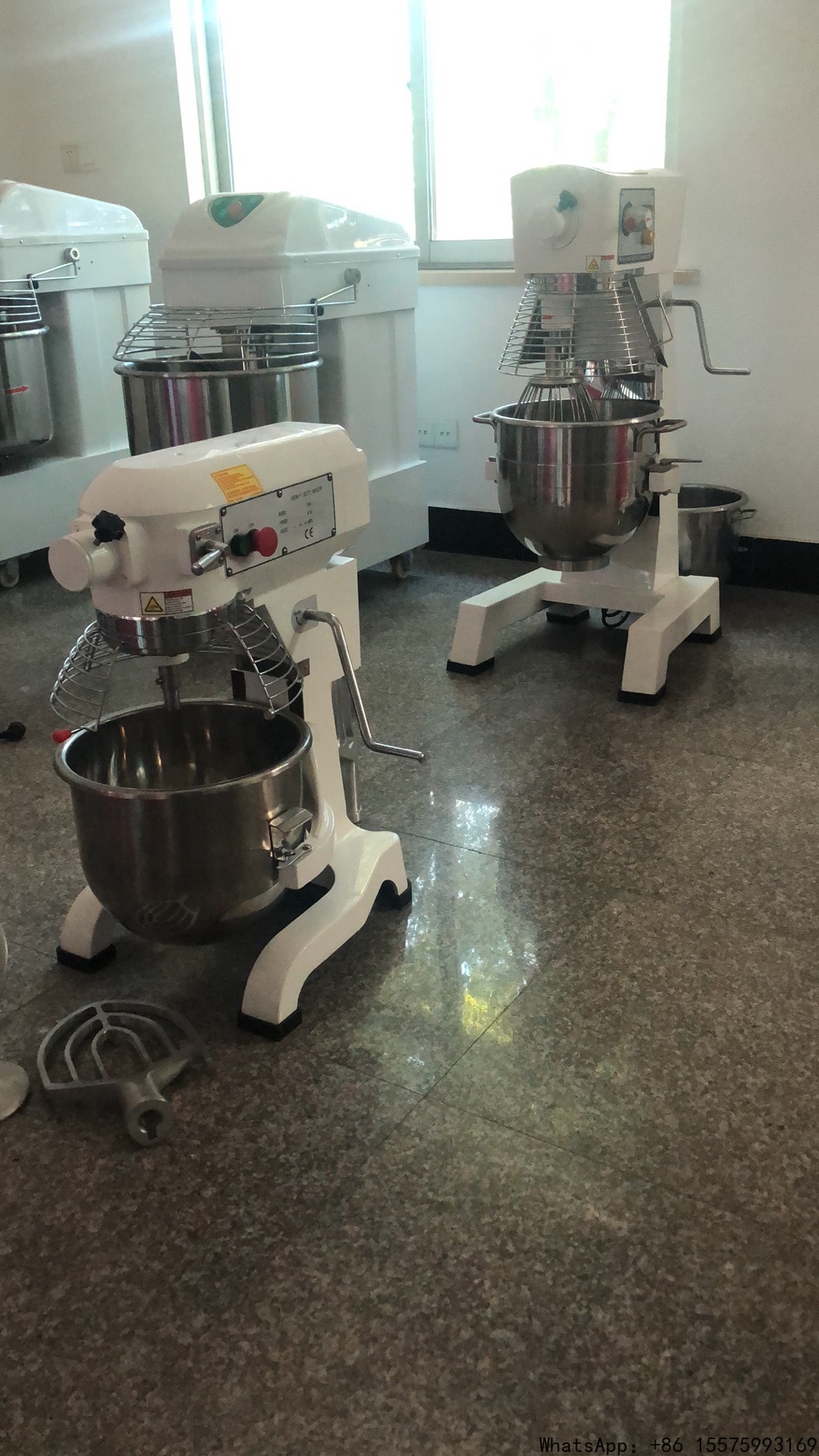 業務用大型厨房機器向け全自動粉体混合機、自動生地製造機、スタ - Heavy Equipment Kitchen のレビューと価格